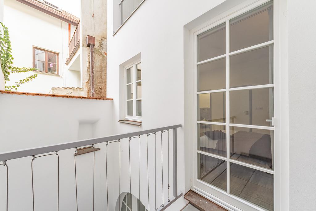 Downtown Royal Apartment *